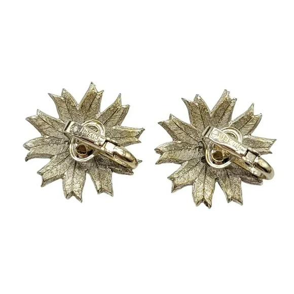 Crown Trifari White Enamel Silver Tone Flower Clip Earrings 1960s - Picture 4 of 4